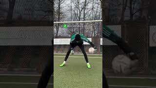 How to train alone as a Goalkeeper #soccer #football #shorts