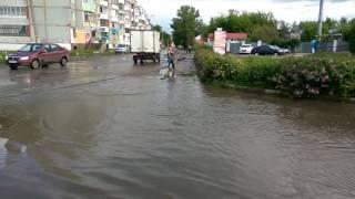 КИМОВСК,состояние проезжей части и тротуара и несанкционированная торговля