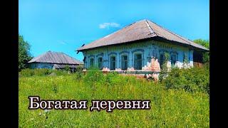 ТАКОГО ВЫ ЕЩЕ НЕ ВИДЕЛИ! КУПЕЧЕСКИЕ ДОМА! Находки СТАРИНЫ. Заброшенная деревня в лесу глубинки Вятки