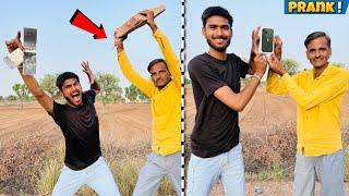 Prank - Breaking Stranger’s Smartphone And Giving Them New iphone  - आज तो मरते-मरते बचे