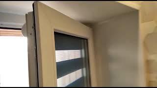 Рулонные шторы Уни 2 зебра, ткань Зебра Стандарт синий, на балконную дверь с обратной стороны