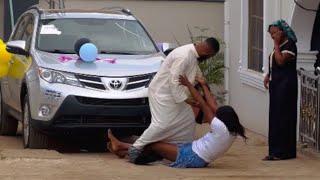 I surprised my girlfriend with a car and 1,000,000