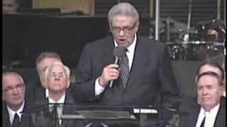 UPCI - Robert Cavaness Speaking at Rev. Urshan's Funeral