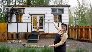 Smart!! Young teacher buys Tiny House so she can live anywhere