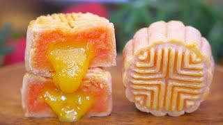 This "Lava" Mooncake is Going Viral in China (流心奶黄月饼)