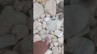 Как надо ходить по камням!)