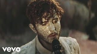 Oscar and the Wolf - Breathing (Official Video)