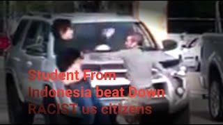 VIRAL !!!!! Student from Indonesia Knock OUT ( KO ) RACIST US CITIZENS