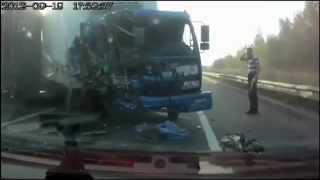 Luckiest Russian Trucker is thrown through Windscreen in horror Crash - Lucky Driver escapes death