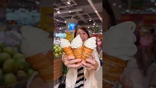 Ice crone , di luar negri viral banget , ternyata ada di hypermart  , promo lagi jadi cuma 10k ajah