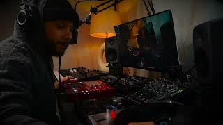 Johnny Mandez: Making a Beat on (MPC ONE+ Analog Heat+FX) #beatmaker #mpcone #beats #vinylsampling