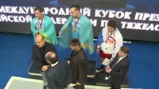 Илья Ильин просит правильный гимн Казахстана