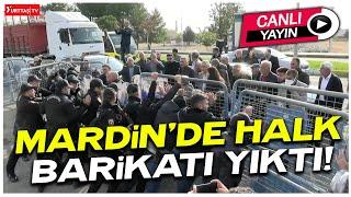 Mardin'de halk belediye önüne konulan polis barikatını yıktı! "Halkın iradesi gasp ediliyor!"