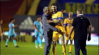 Tomas Boy fallece, su ultima vez en el Estadio Universitario y abrazo con Gignac