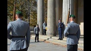 Ehrenposten - Neue Wache - Kranzniederlegung Erdogan