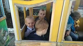 Дети катаются в паровозике 2 младшая группа г. Краснодар / Детский сад №191