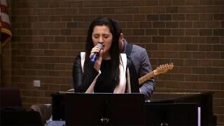 Cor de tineri Betania Chicago - Vrednic El e (Revelation Song)