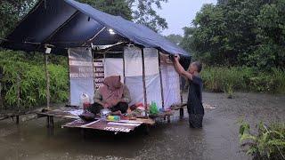 camping diguyur hujan deras. memasak menu istimewa dari ibu negara.