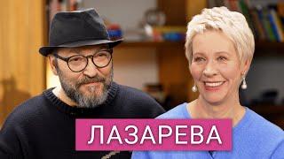 Лазарева — «террористка»-юмористка. О проклятьях с родины, жизни с нуля, россиянах и Навальном