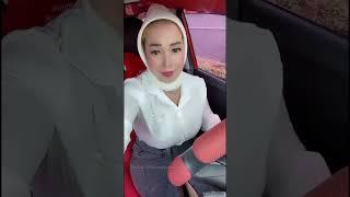 Viral Janda tua Anak Satu Live Di Mobil Pamer Tetek gede nya