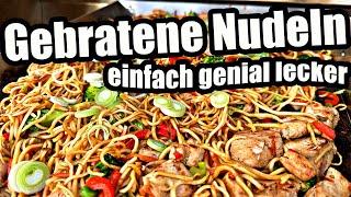 Gebratene China Nudeln mit Hähnchen und Gemüse von der Plancha | The BBQ BEAR