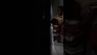 Viral video lucu buat terharu Pelukan sayang kakak adik