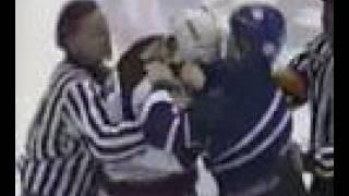 1999-00 Round 2/Game 6: Scott Stevens Drops Tie Domi