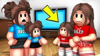 BABY BROOK Meets BABY RILEY In Roblox Brookhaven!!