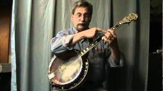 Steve Caddick Demonstrates the "Do Wack-A-Do" Stroke on tenor banjo