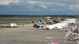 Planespotting in 4K at Cologne Bonn Airport, Incl 8 B747s & Wet Runway action!