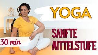 Yoga: Sanfte Mittelstufe  - 30 Minuten Yoga Vidya Grundreihe mit Shakti