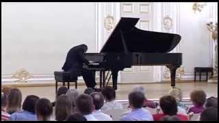 Rinat SHAKIROV plays Schumann "Arabeske" C Dur op.18.