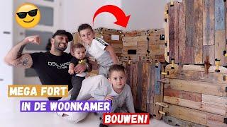 WE BOUWEN EEN MEGA FORT IN ONZE WOONKAMER! | LAKAP JUNIOR