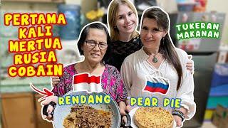 PERTAMA KALI MERTUA RUSIA COBA RENDANG / LANGSUNG DIMASAKIN MERTUA INDONESIA / RASANYA WOW!!!