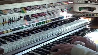 Walter Hammel Plays 1960's Country/Pop hit Song "Crying" on the Lowrey C500 Organ