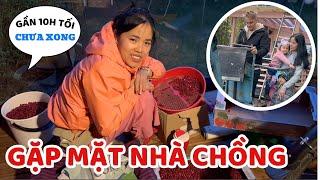 Cố làm xong việc đến đêm muộn để hôm sau về nhà chồng gặp mặt mọi người - Thúy Jyri Family Phần Lan