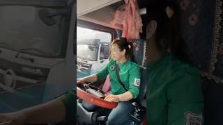 Truck driver ￼girl in Japan  !