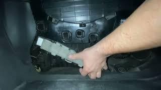 How to change Cabin/Pollen Air Filter on Audi or any Volkswagen brand