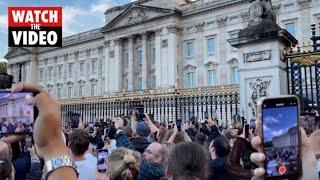 Crowd mourning Queen Elizabeth II sings 'God Save The Queen' At Buckingham Palace