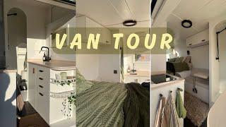 VAN TOUR JUMPER H3L3: lit&douche fixe, toilette, penderie, sol chauffant, NO GAZ & niche pour chien