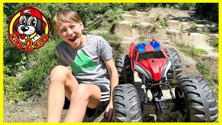 Monster Jam Marvel MEGA SPIDER-MAN RC Monster Truck ‍️ Dirt Bike Park JUMP COURSE CHALLENGE!