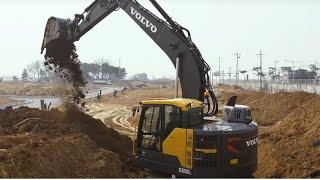 Walkaround movie ECR235E Volvo crawler excavator with short swing radius