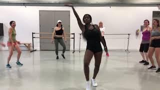 Afrobeats Instruction Dance Challenge by Veeviccy. Cc Zinny