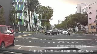 (Submitted to Traffic Police) SGK1037Y beating the red light.