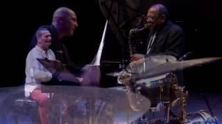 Kerem Gorsev Trio & Ernie Watts V8