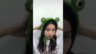 Crochet frog earmuff chunky yarn