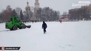 Первый снег в Славянске