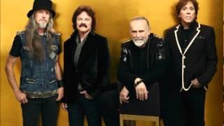 Doobie Brothers - Long Train Running [Best Version]