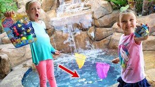 Finding Surprise Splashlings Mermaids In Our Pool!!! Toy Scavenger Hunt!