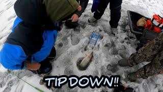 Backwater Tip downs and Long Rods!! (Mississippi River Ice Fishing)